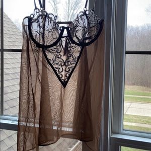 Victoria’s Secret very sexy camisole  36B NWT